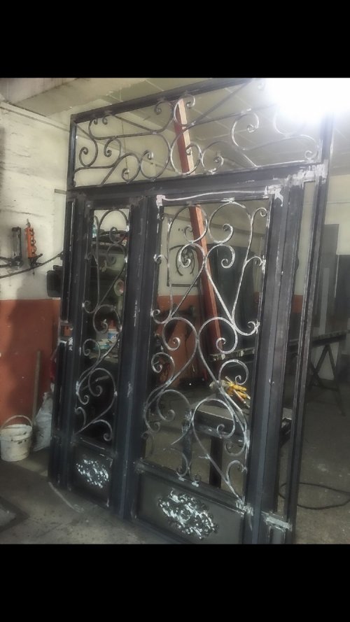 BİNA GİRİŞ KAPISI