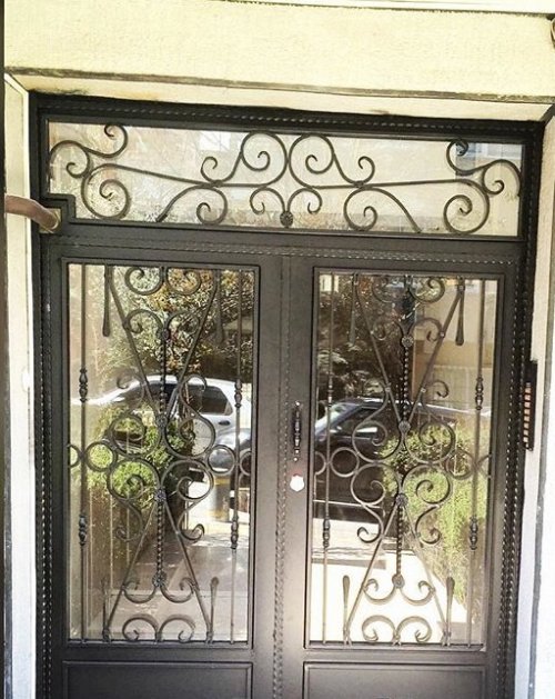 BİNA GİRİŞ KAPISI