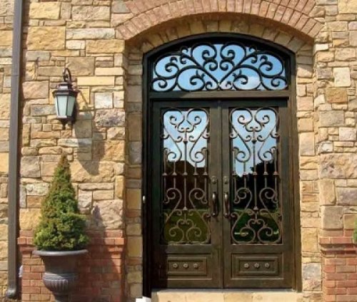 BİNA GİRİŞ KAPISI