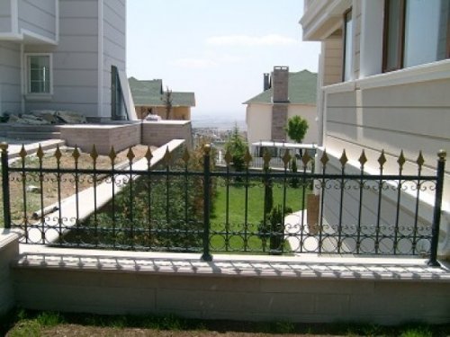 BAHÇE DUVAR KORKULUĞU