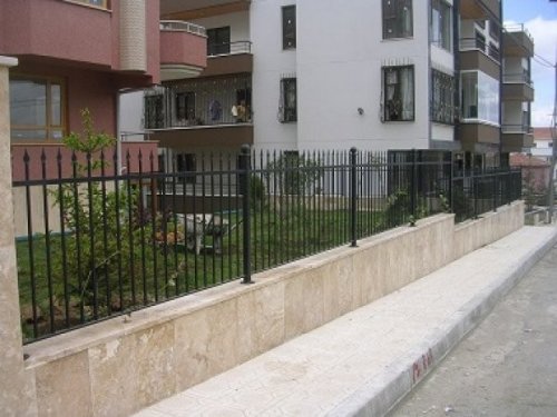 BAHÇE DUVAR KORKULUĞU