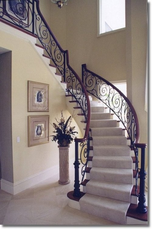 MERDİVEN KORKULUĞU