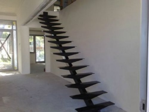 MERDİVEN KORKULUĞU