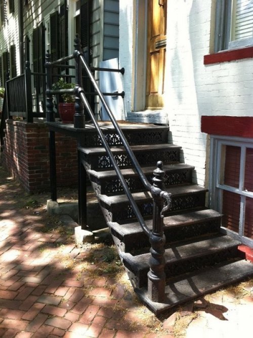 MERDİVEN KORKULUĞU